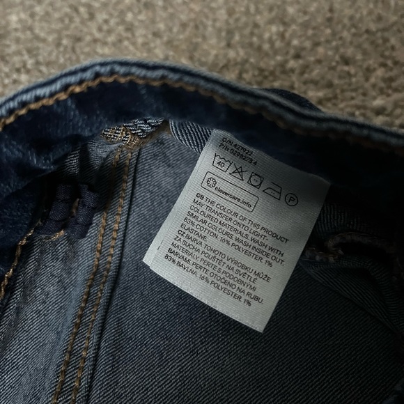 EUC Jeans - Picture 5 of 6